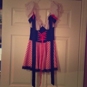 Pirate wench costume