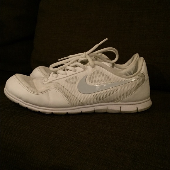 Nike pros size 6