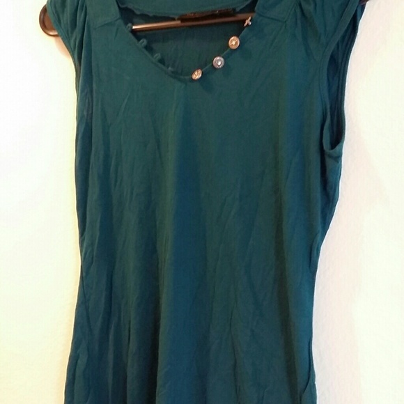 Top - Picture 3 of 4