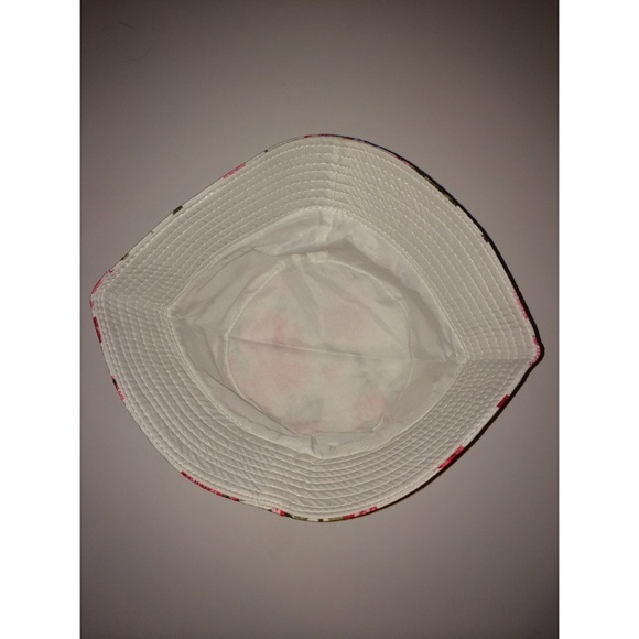 🌺🌸🍃Cream/Pink/Green Women's Floral Bucket Hat🌺 - Picture 2 of 4
