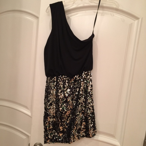 Party Dress - Picture 3 of 3