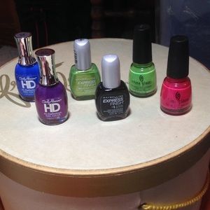 6 nail polish colors! 💅