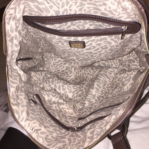 Guess bag - Picture 3 of 3