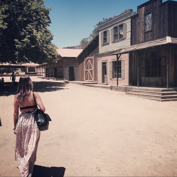 ❤💋️Meet your seller! Joanna Heart 💋❤️ - Picture 6 of 12