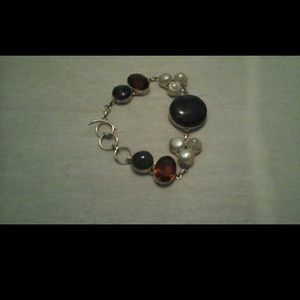 Labradorite bracelet with pearls and orange quartz