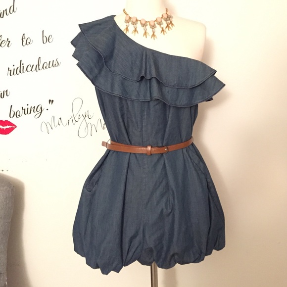 Twelve by Twelve Dresses & Skirts - 1 shoulder ruffle romper w/balloon shorts‼️🔥💓👗 Twelve by Twelve Dresses & Skirts - 1 shoulder ruffle romper w/balloon shorts‼️🔥💓👗