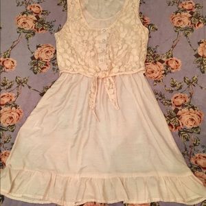 🔆Creme Tie-Front Sundress🔆