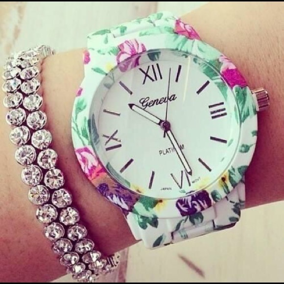 💥SALE💥Floral Garden Party Watch - Picture 2 of 3