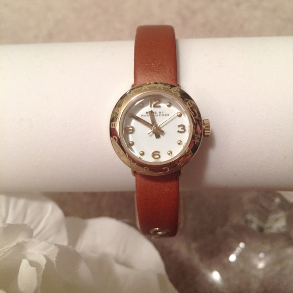 Marc Jacobs 'Dinky Amy' Watch - Picture 1 of 2