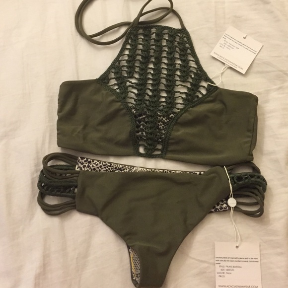 ❌SOLD❌ 150🅿️🅿️ NWT Acacia Panama Top & Pikake