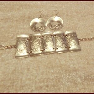 Matching bracelet and earrings set