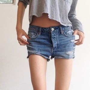 🎶SOLD🎶American Eagle Distressed Denim Shorts