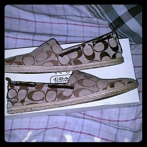 Coach flats