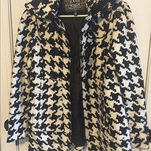 Black/white coat