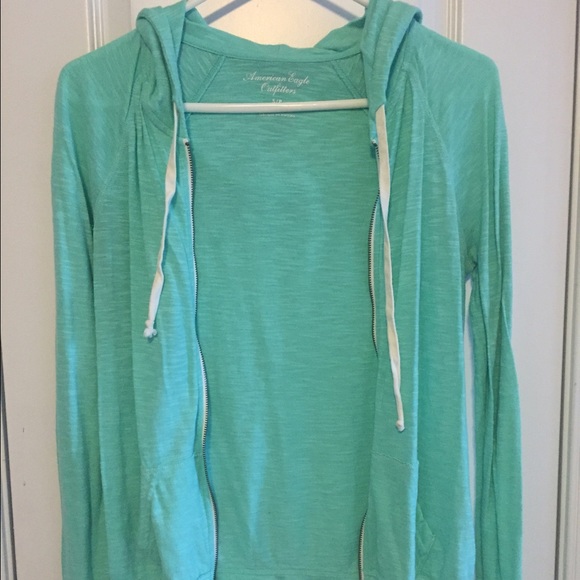 American Eagle zip up