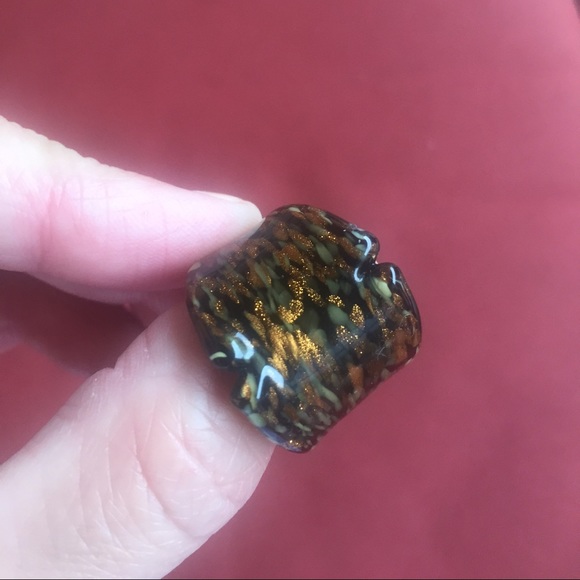 Ring - Picture 2 of 2