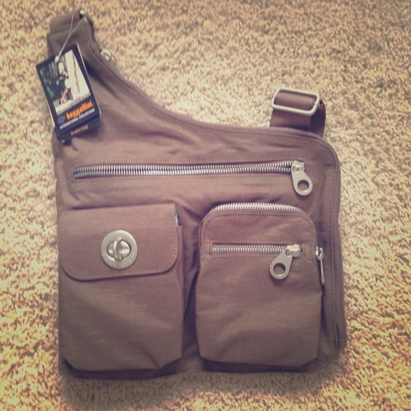 Baggallini London bag