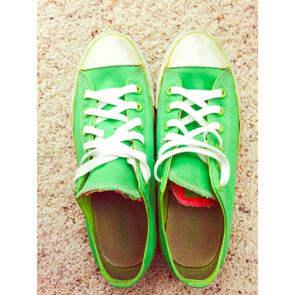 Lime green converse