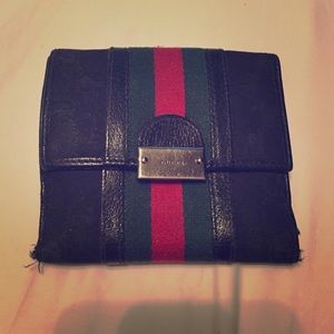 Gucci wallet authentic