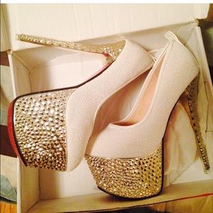 White and Gold beaded pumps