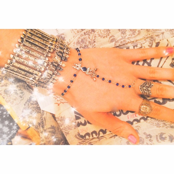 Free People hand piece