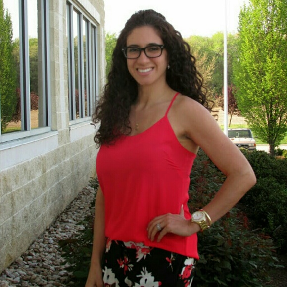 Meet your Posher! - Picture 4 of 5