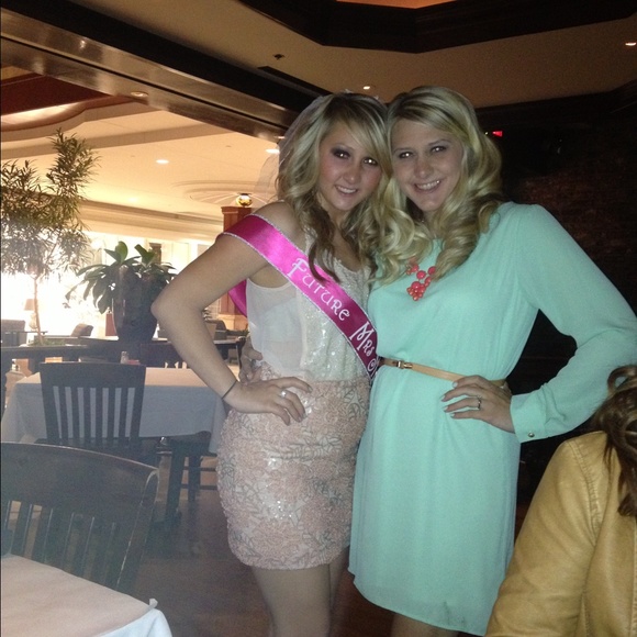 Franchesca's collection skirt - Picture 2 of 2