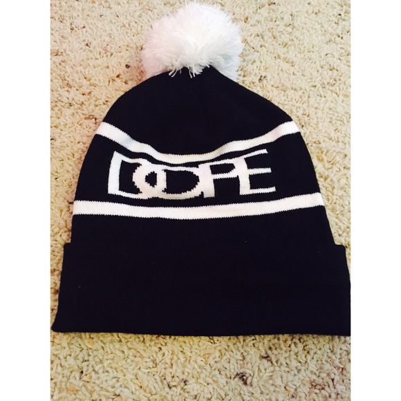 Black and white Bennie