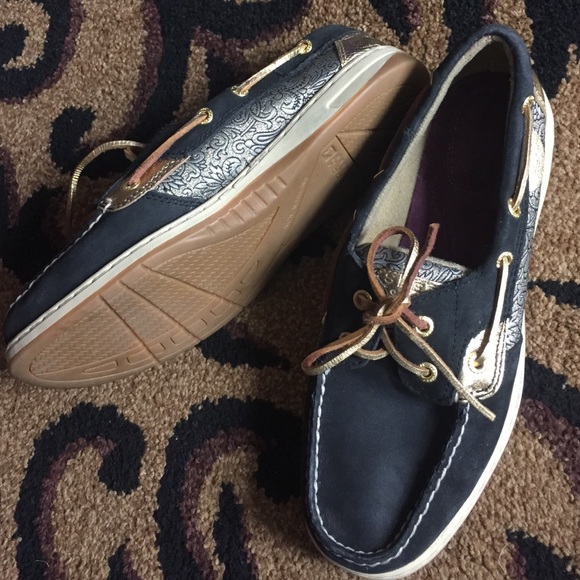 Sperry Shoes - Black & Gold Sperrys