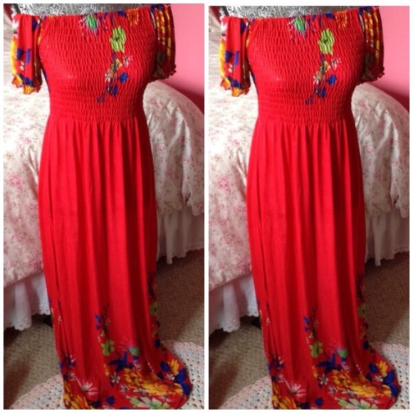 COMENG RED PEASANT MAXI OSFM NWT