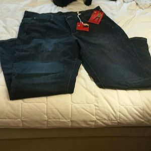 Brand new Lee jeans short with tags