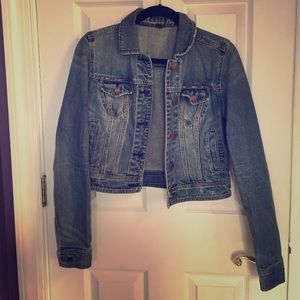 💥CLOSET CLEAR OUT💥 Like new denim jacket