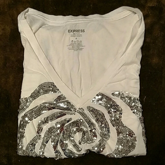 󾠯Express sequined white vneck