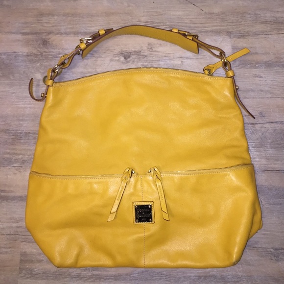 Dooney & Bourke purse