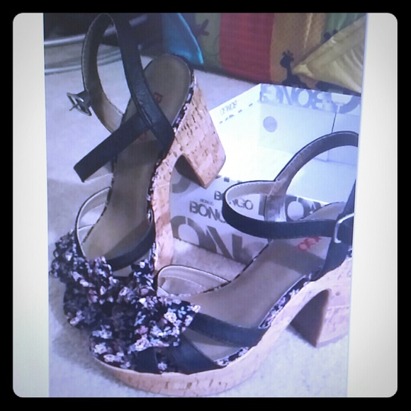 Open toe sandals