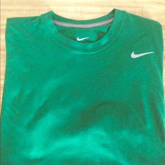 Men's Nike Dri-fit shirt M