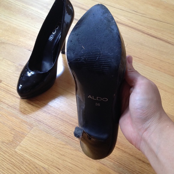 Aldo black patent leather pumps (Size 6) - Picture 2 of 3