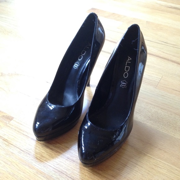 Aldo black patent leather pumps (Size 6) - Picture 1 of 3