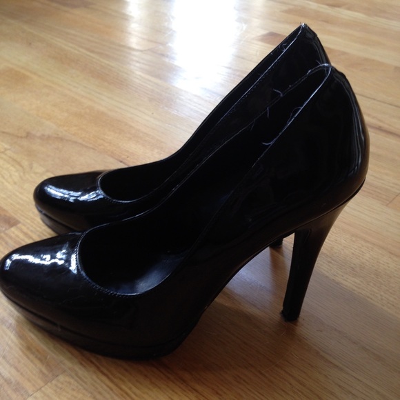 Aldo black patent leather pumps (Size 6) - Picture 3 of 3