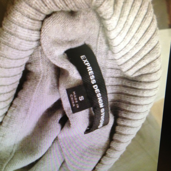 Express golf sweater, brand new size S - Picture 4 of 4