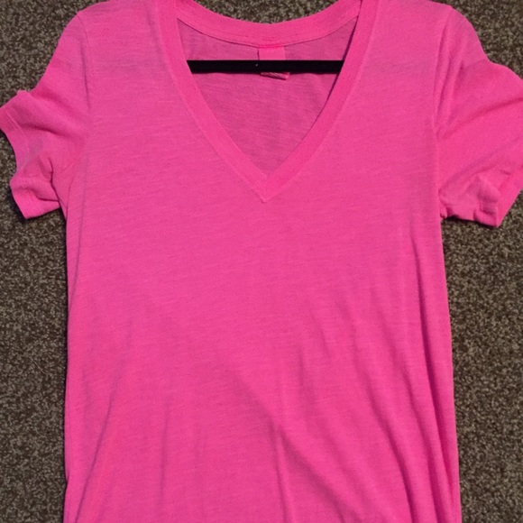 Loose V neck top in cotton candy
