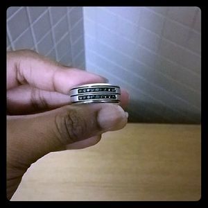Men's wedding ring