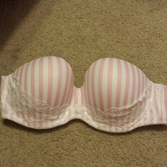 Bra bundle. Victoria's secret. 36D - Picture 2 of 4