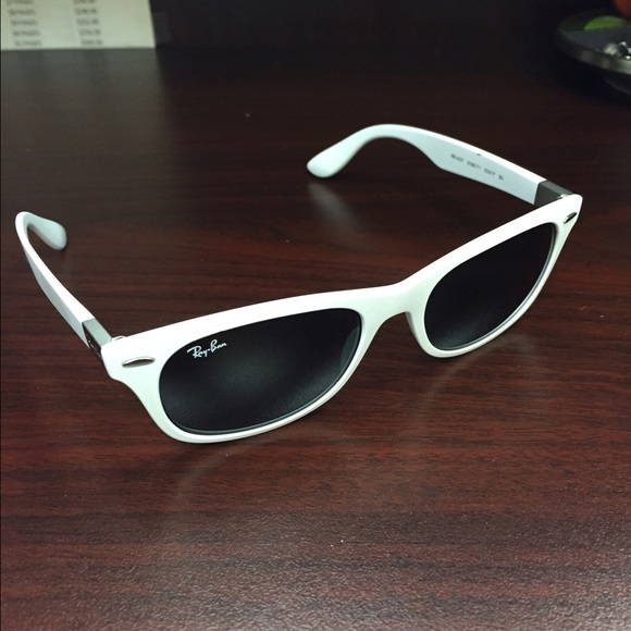 Ray-Ban Wayfarer Sunglasses