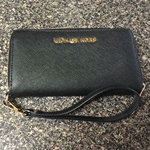Michael kors multi function wallet