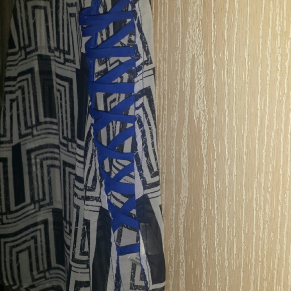 Sheer High Low Blouse - Picture 2 of 3