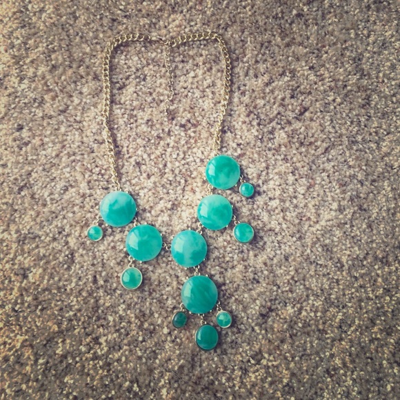 FRANCESCAS TRIBAL PRINT NECKLACE!