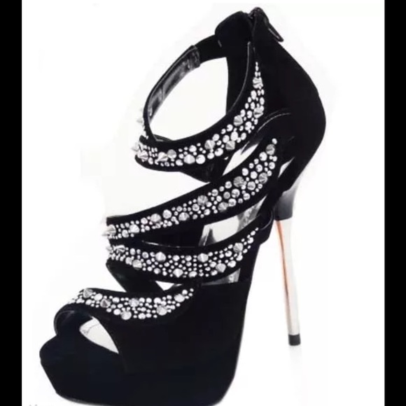 Liliana Shoes - LAST ONE 8 strappy heels w/ rhinestones & studs