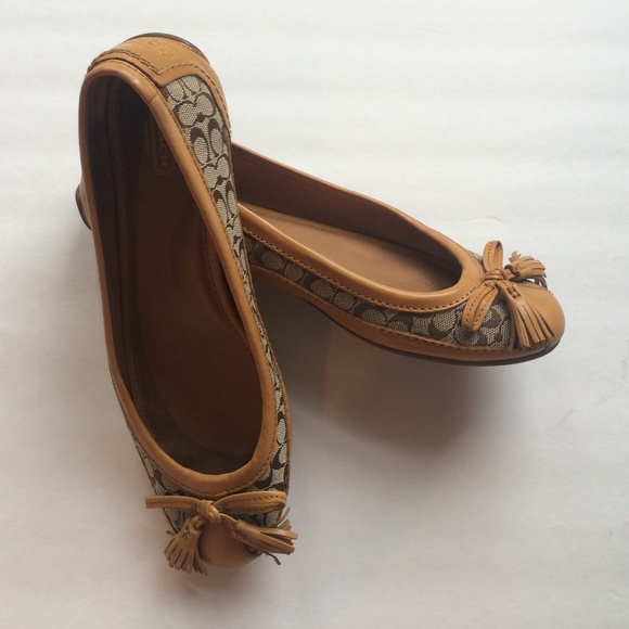 Coach Flats, Size 9 - Picture 2 of 5