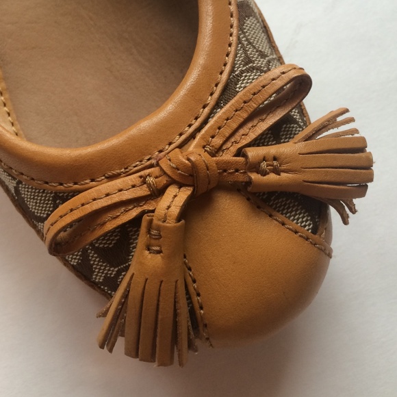 Coach Flats, Size 9 - Picture 3 of 5